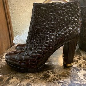 TORY BURCH patent leather croc print ankle boots 9